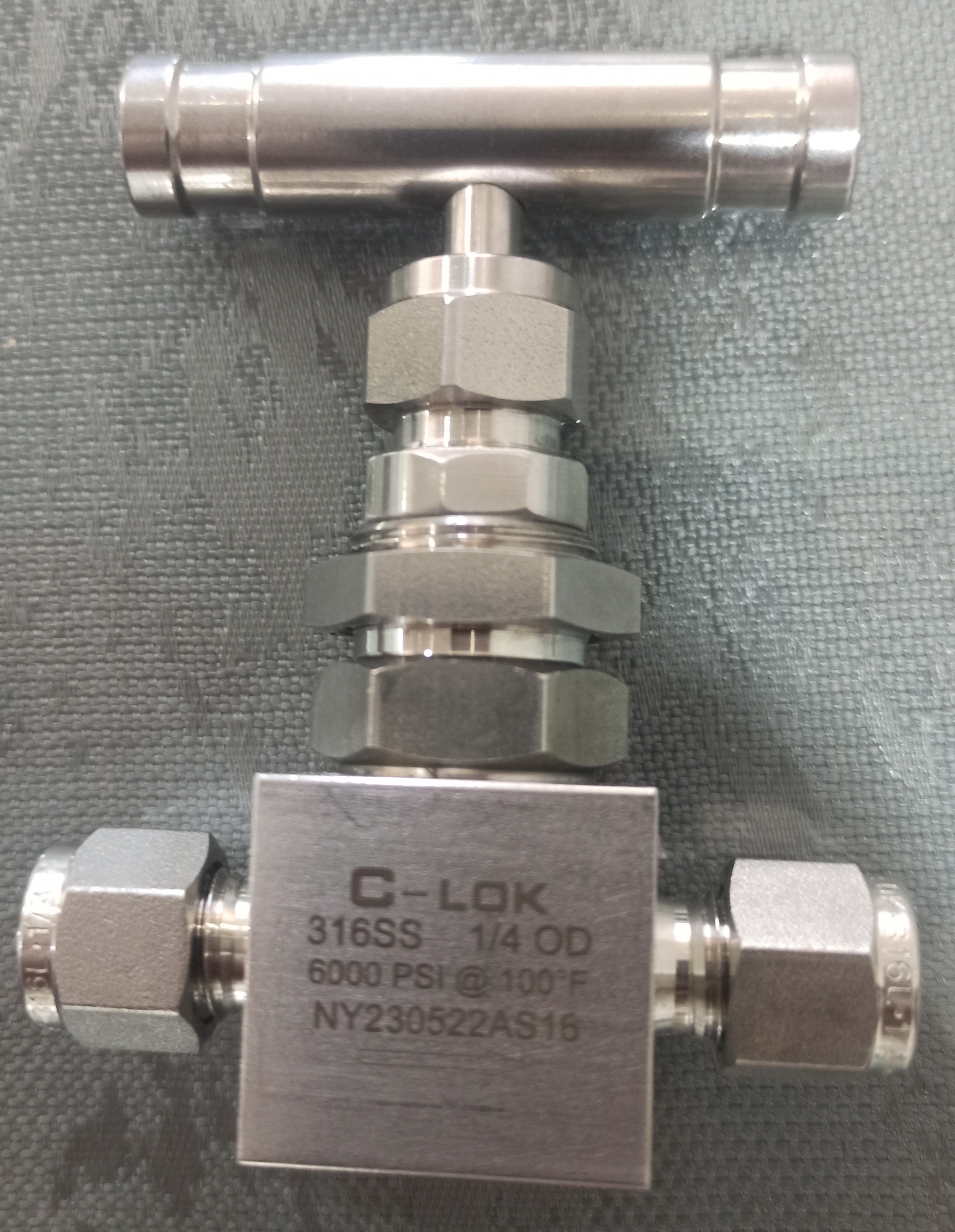 نیدل ولو 1/4 اینچ تیوب خور 6000psi Clok